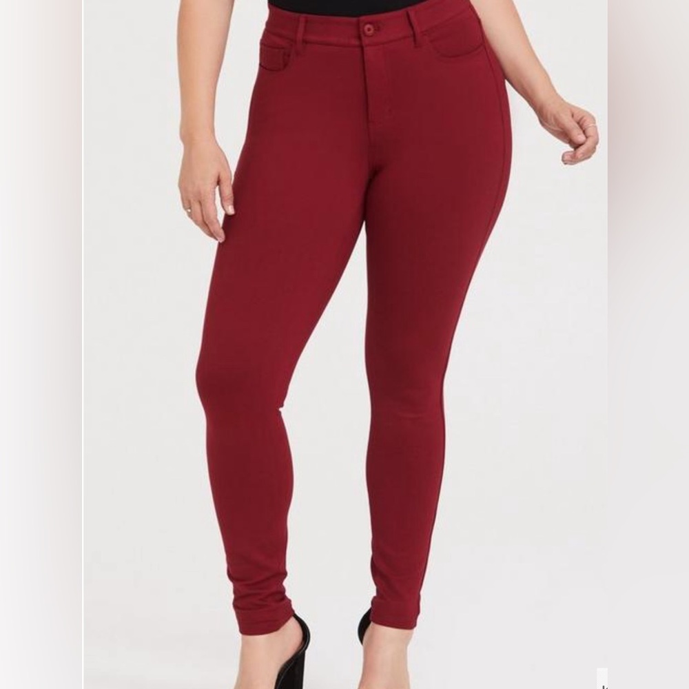 🌟NWOT🌟 Studio Premium Ponte Stretch Skinny Pant